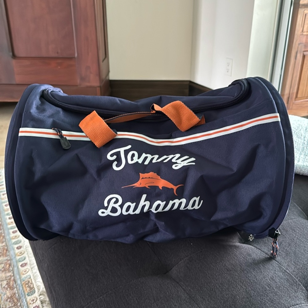 NWT Tommy Bahama Tumbler Duffle